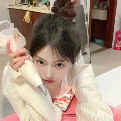 弯曲幸运草 海报