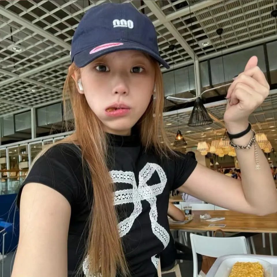 绑架女模特 海报